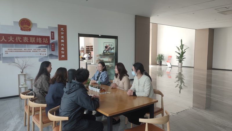 文化传媒公司法人变更新旧法人必须到场吗